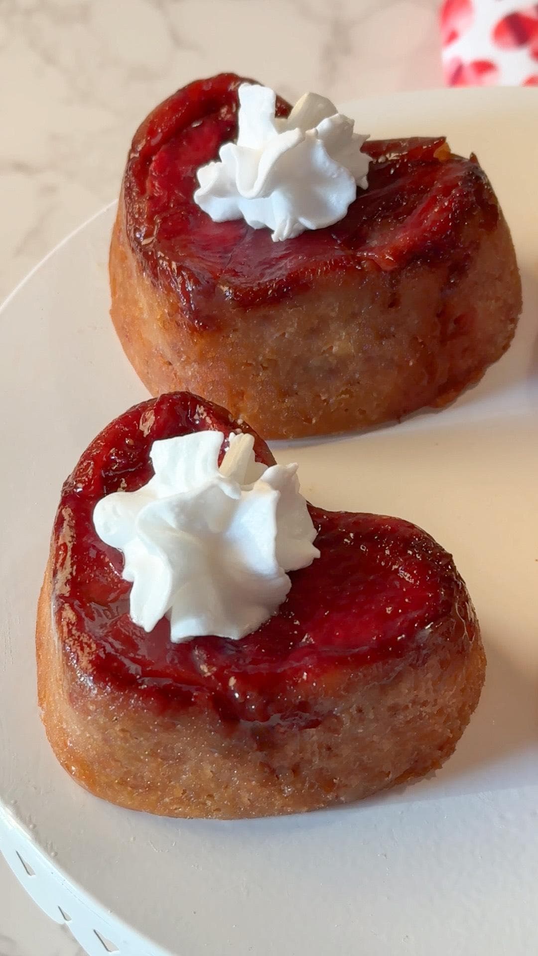 Mini gâteaux renversés aux fraises